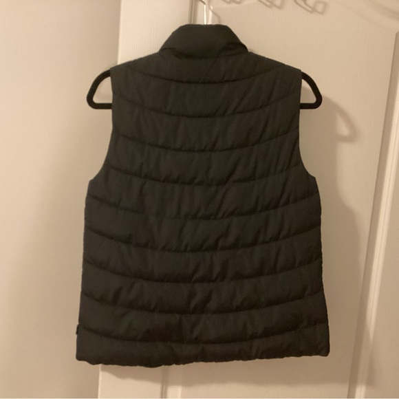 Gap Vest. Size Small. -4 - Picture 2 of 5